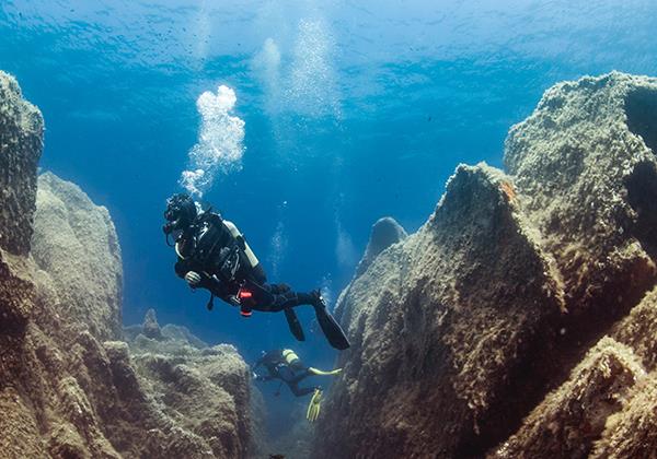 Blu Infinito Diving Center