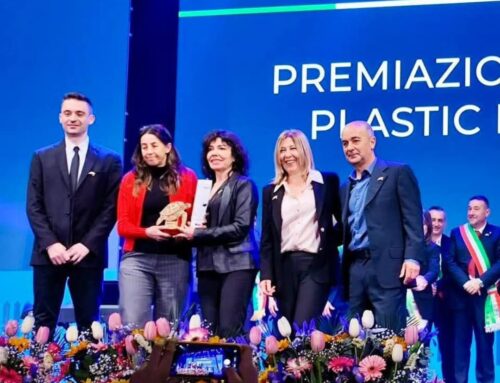 San Teodoro conquista i premi Plastic Free e Bandiera Blu 2026